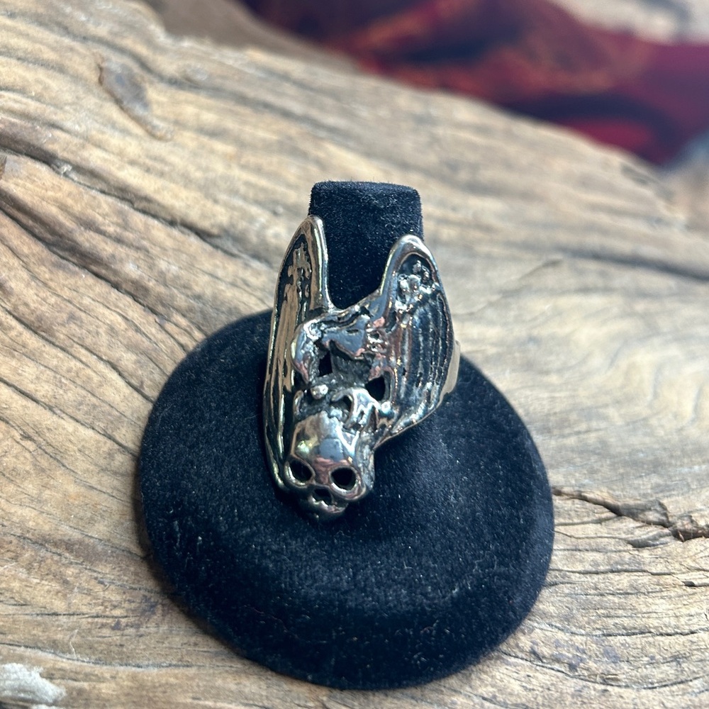 HEAVY DUTY EARLY 80’s VINTAGE GARGOYLE RING SKULL & EAGLE RING SIZE 11.25 BIKER